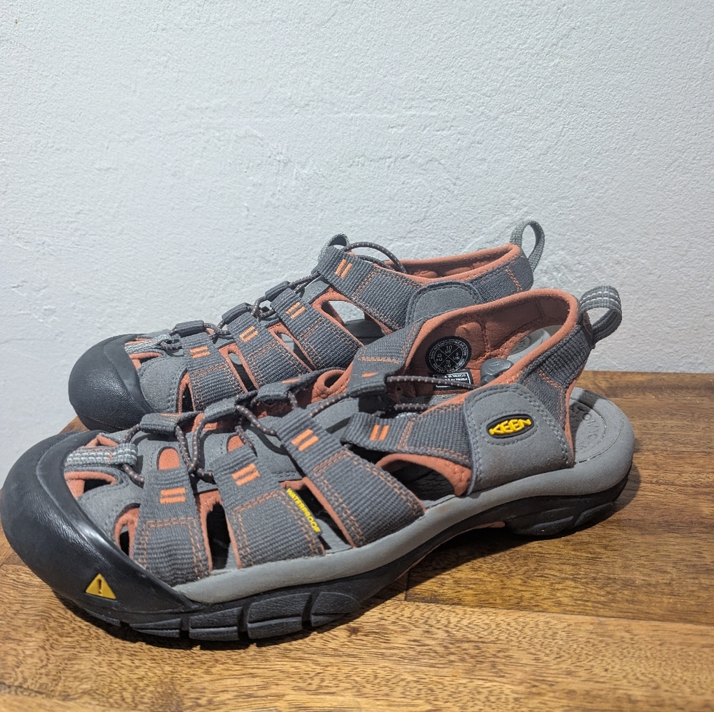 Keen Men's Newport H2 Sandal‎ EUC Like New Size 10
